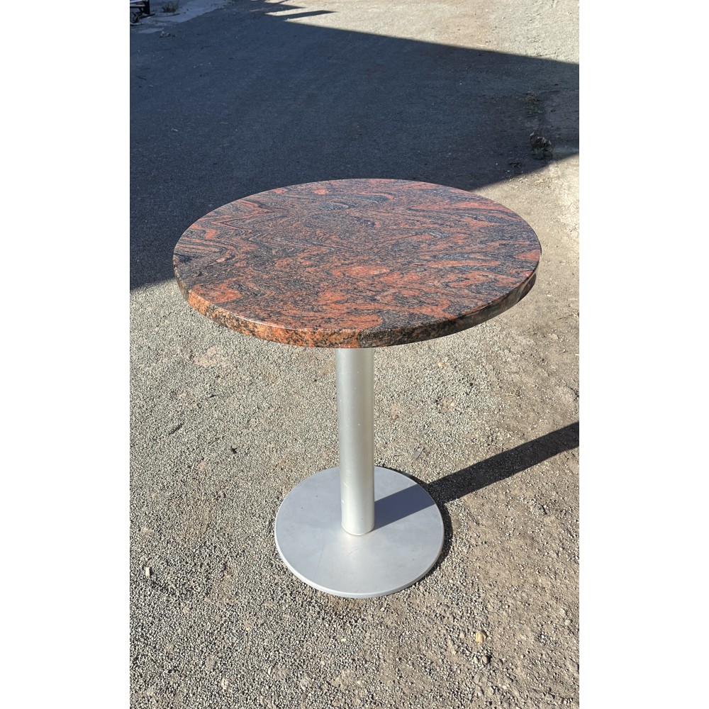 Márványlapos asztal 