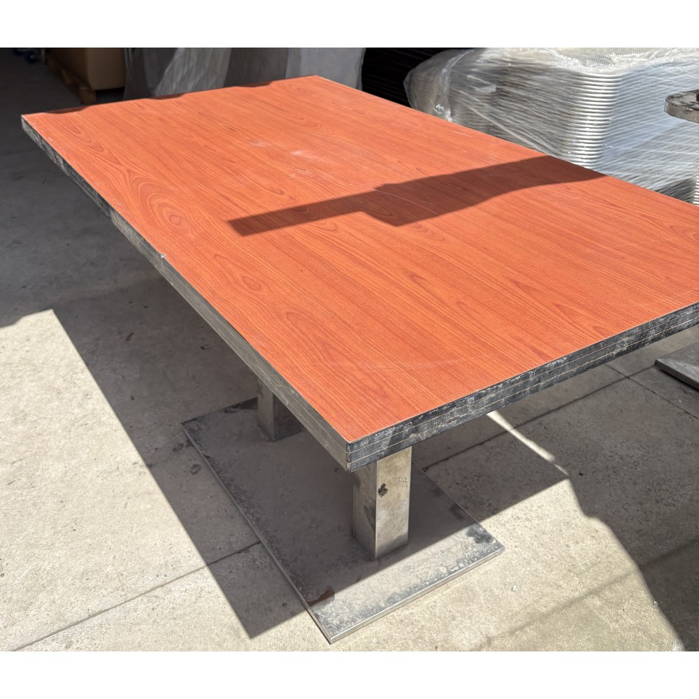 Asztal 140x80