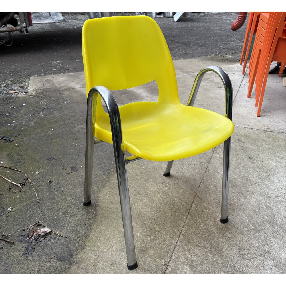 Dipiplast színes szék