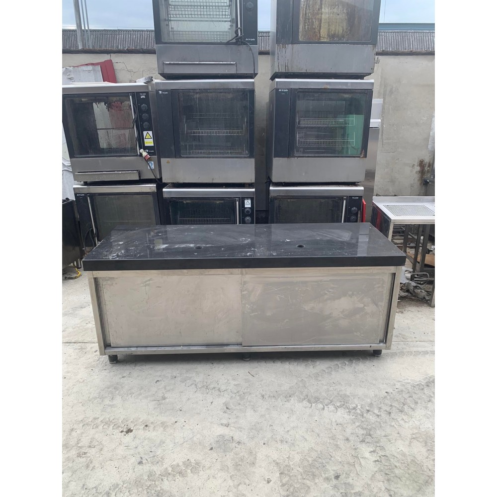 Rozsdamentes semleges pult gránitlappal