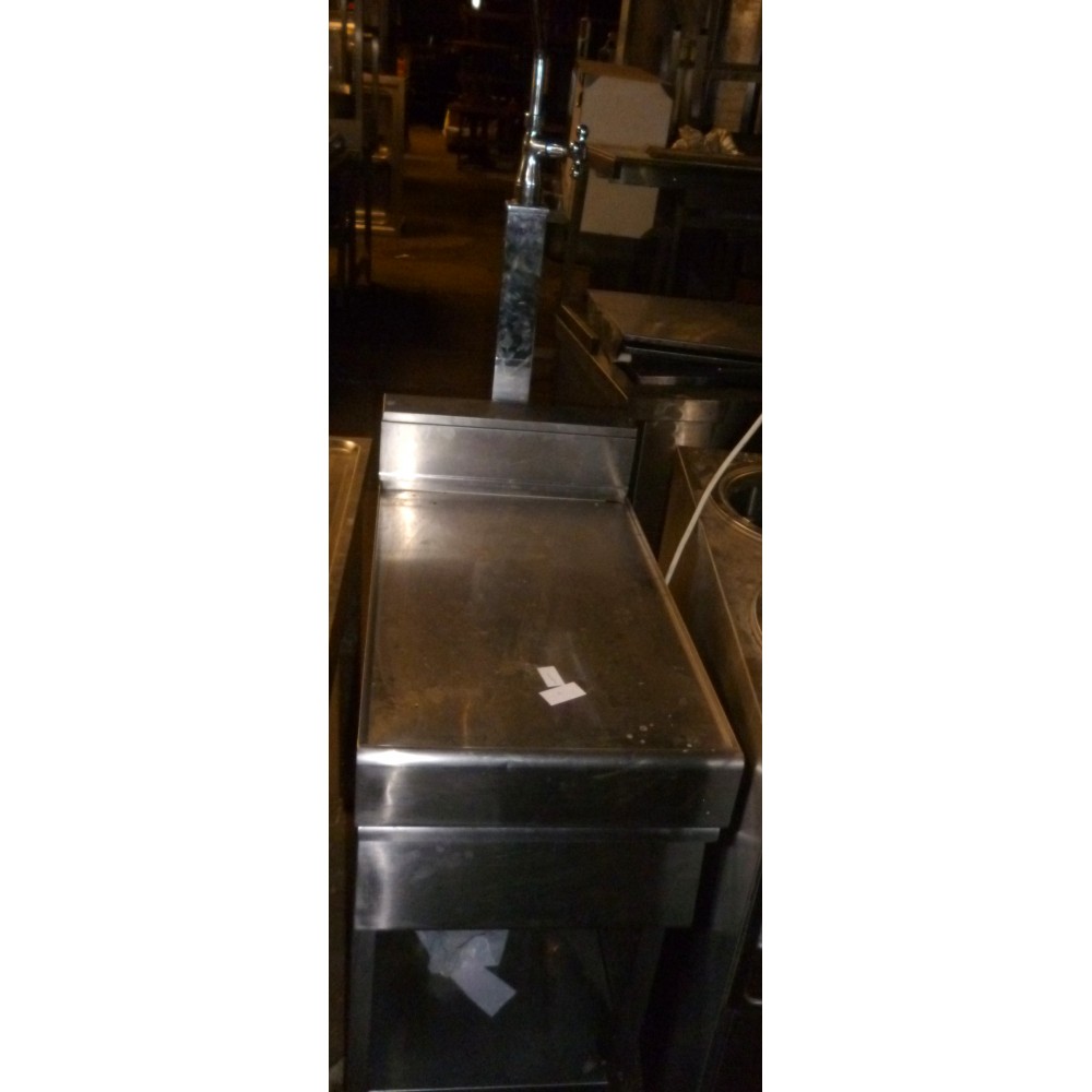 Semleges elem feltöltő csappal