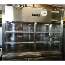 Önkiszolgáló hűtővitrin